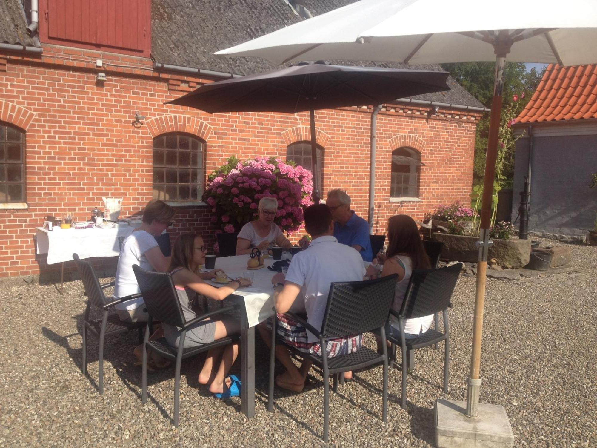 Kildegaarden Bed & Breakfast Frorup Exterior foto